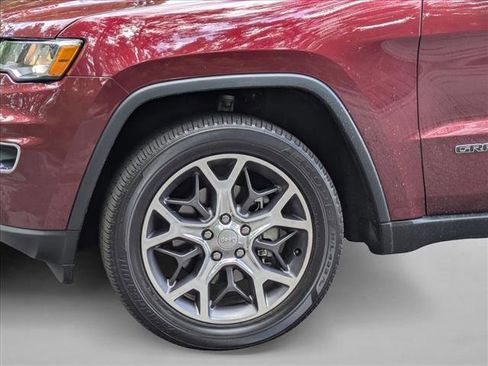 Used 2019 Jeep Grand Cherokee Limited w/ Trailer Tow Group IV AWD/4WD image 14