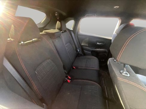 Used 2025 Honda HR-V Sport image 19