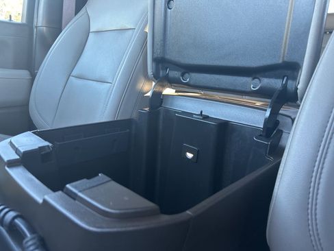 Used 2022 Chevrolet Silverado 2500 LTZ w/ LTZ Convenience Package image 28