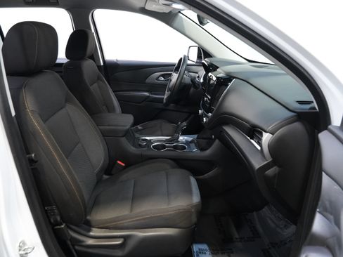 Used 2020 Chevrolet Traverse L FWD image 32
