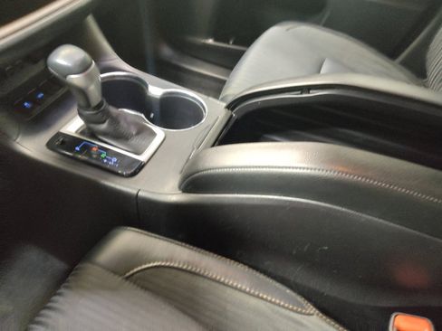 Used 2019 Toyota Highlander LE image 26