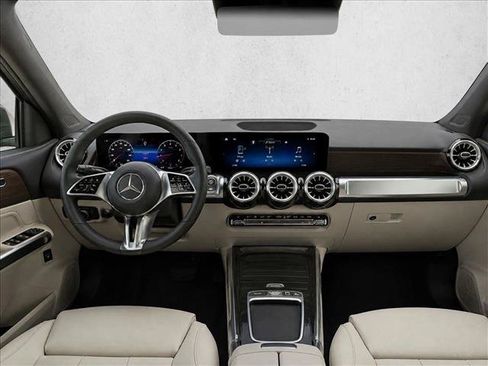 Used 2026 Mercedes-Benz GLB 250 image 26