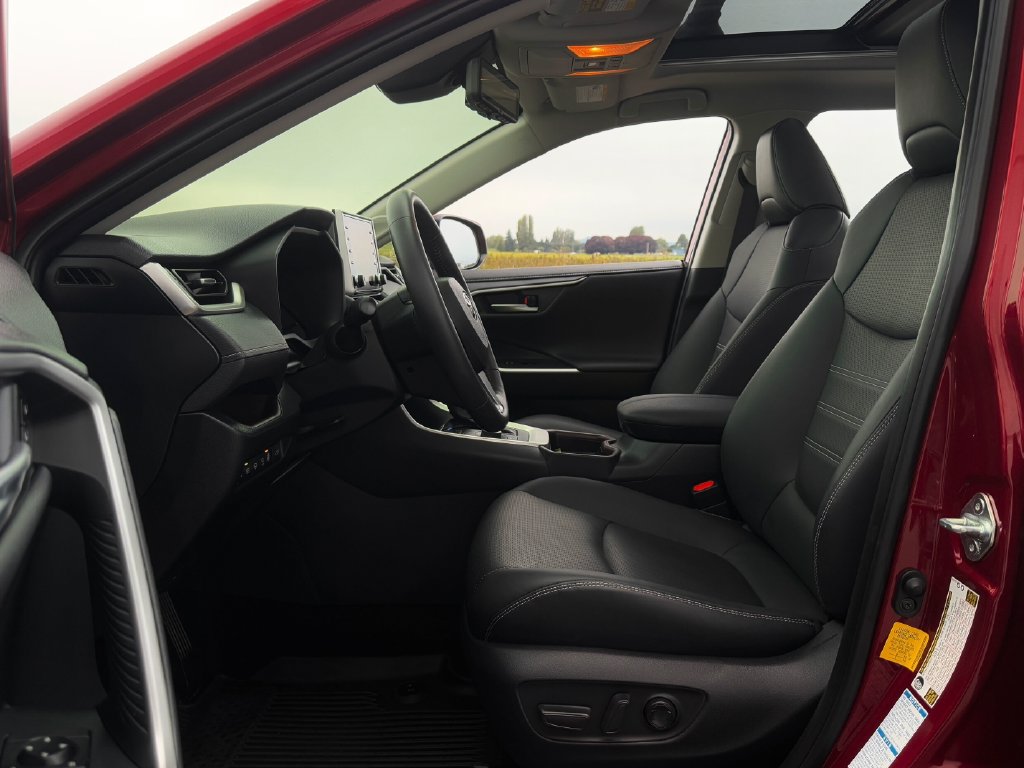 Certified 2019 Toyota RAV4 Limited AWD/4WD image 10