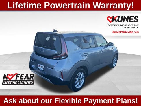 Used 2025 Kia Soul LX image 11