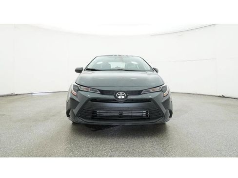 Used 2025 Toyota Corolla LE FWD image 36