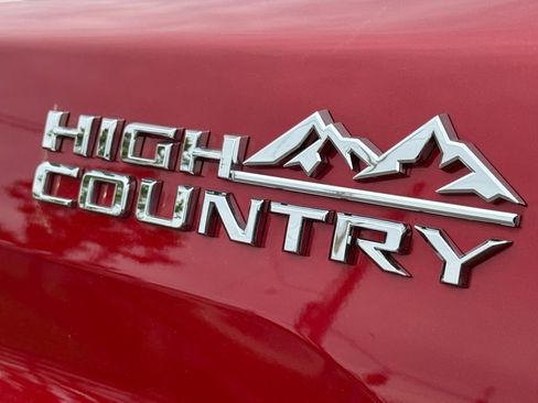 Used 2022 Chevrolet Silverado 2500 High Country w/ Safety Package II AWD/4WD image 16