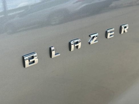 Used 2025 Chevrolet Blazer LT AWD/4WD image 10
