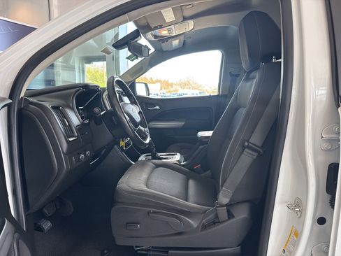 Used 2019 Chevrolet Colorado LT w/ LT Convenience Package image 18