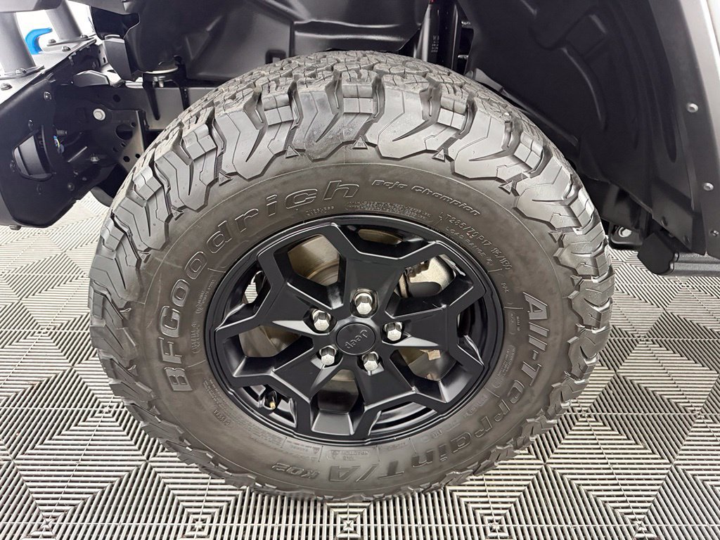 Certified 2023 Jeep Wrangler Unlimited Rubicon 4xe AWD/4WD image 11