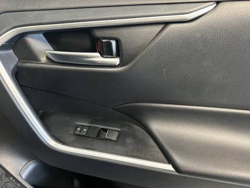 Certified 2025 Toyota RAV4 XLE AWD/4WD image 22