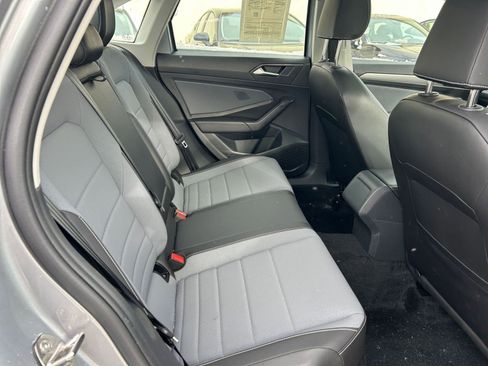 Used 2025 Volkswagen Jetta SE image 24