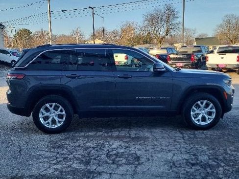 Used 2023 Jeep Grand Cherokee Limited w/ Trailer Tow Prep Group (B) AWD/4WD image 20
