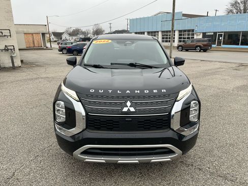Used 2022 Mitsubishi Outlander SE image 8