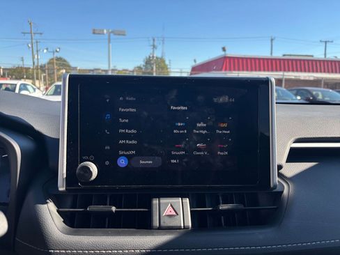 Used 2025 Toyota RAV4 LE image 21