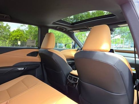 New 2026 Lexus RX 350 FWD image 12