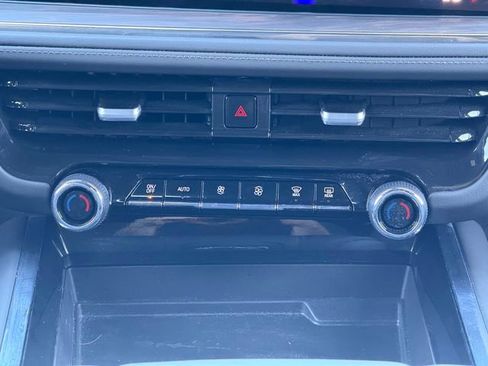 Used 2025 Chevrolet Tahoe LS AWD/4WD image 24