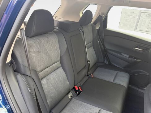 Used 2025 Nissan Rogue SV image 29