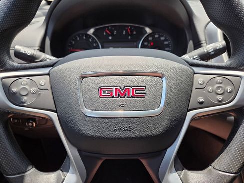 Used 2024 GMC Terrain SLE w/ Driver Convenience Package FWD image 33