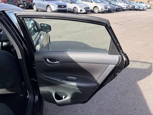 Used 2018 Nissan Sentra S image 17