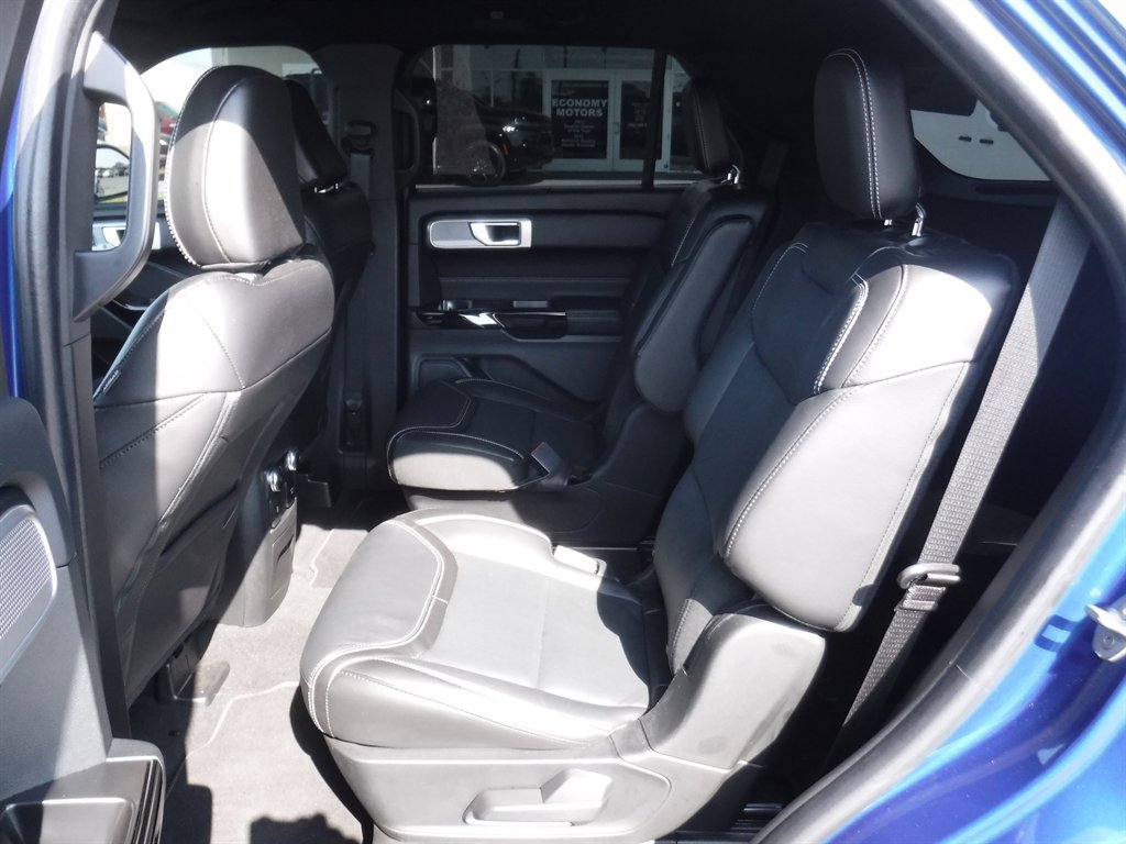 Used 2022 Ford Explorer ST w/ Equipment Group 401A RWD image 11