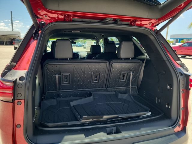 Used 2023 Chevrolet Traverse LT w/ LPO, Floor Liner Package AWD/4WD image 7