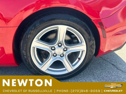 Used 2020 Chevrolet Camaro LT RWD image 34