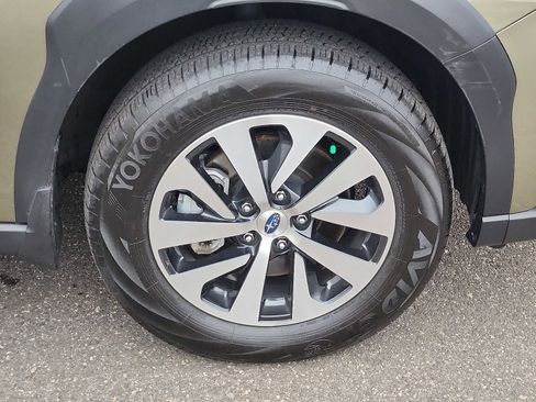 Used 2023 Subaru Outback Premium image 8