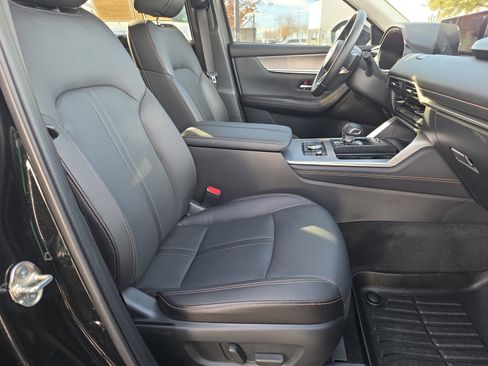 Used 2025 MAZDA CX-70 Plug-In Hybrid w/ Premium Pkg image 25