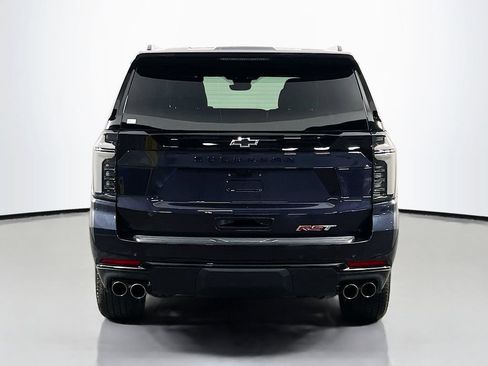 Used 2026 Chevrolet Suburban RST w/ Advanced Technology Package AWD/4WD image 6