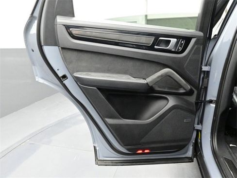 Used 2023 Porsche Cayenne Turbo GT image 15