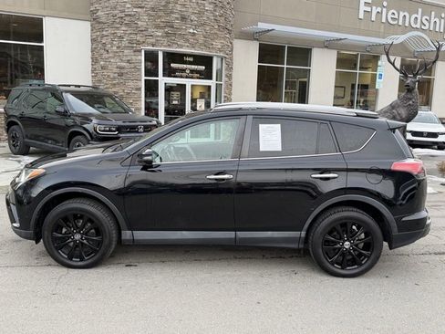 Used 2018 Toyota RAV4 Limited image 8