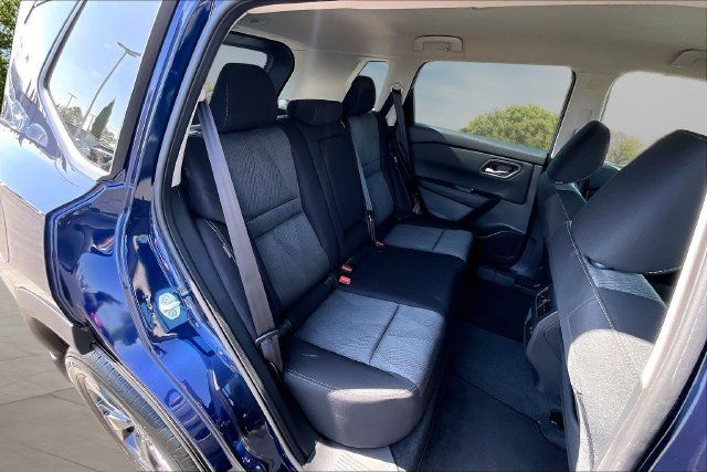 New 2026 Nissan Rogue SV FWD image 9