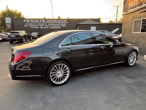 Used 2019 Mercedes-Benz S 560 Sedan w/ Premium Package image 24