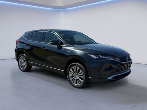 Used 2021 Toyota Venza Limited image 1