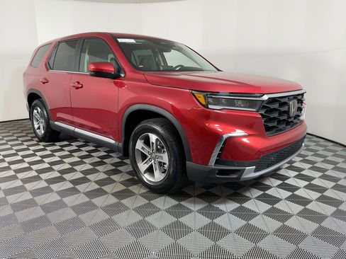 New 2025 Honda Pilot EX-L image 5