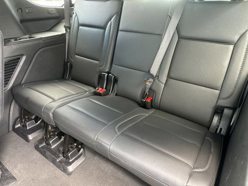 Used 2025 GMC Yukon Denali AWD/4WD image 16