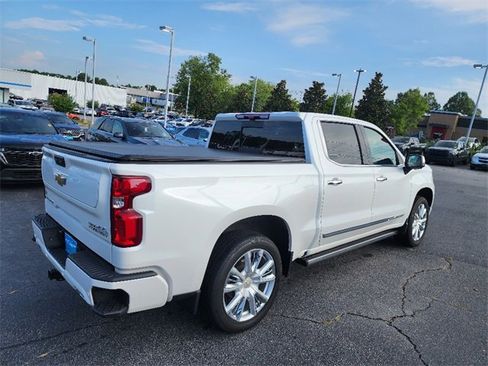 Used 2024 Chevrolet Silverado 1500 High Country w/ Technology Package image 7