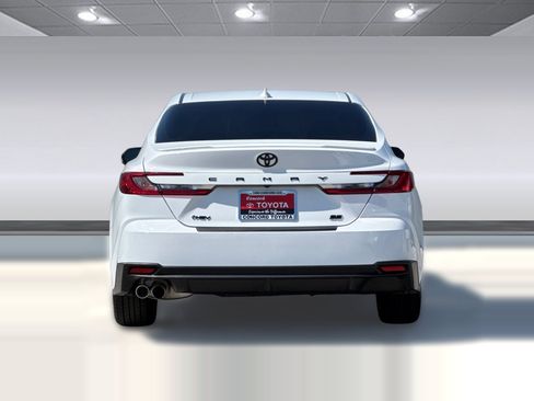 Used 2025 Toyota Camry SE FWD image 10