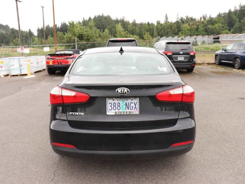 Used 2016 Kia Forte LX w/ LX Popular Plus Package FWD image 6