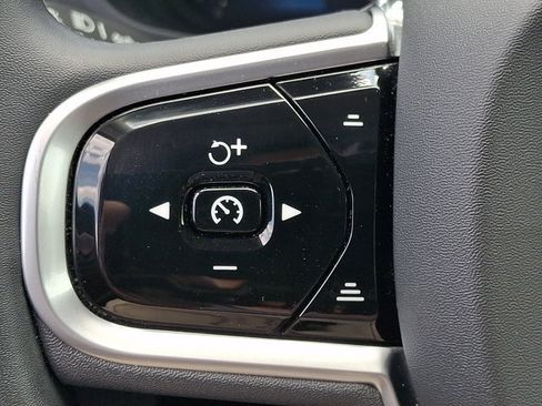 Used 2023 Volvo XC60 B5 Plus w/ Climate Package AWD/4WD image 24