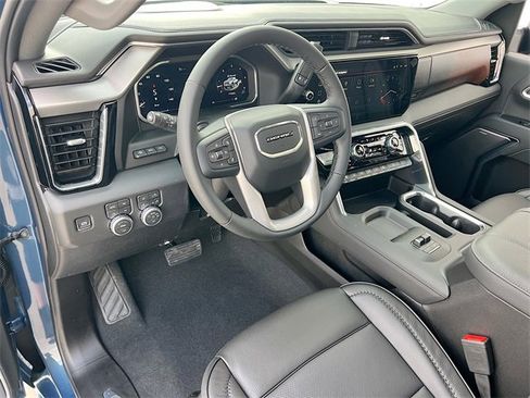 New 2026 GMC Sierra 2500 Denali w/ Denali Reserve Package image 6