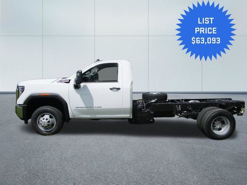 New 2026 GMC Sierra 3500 Pro w/ Convenience Package AWD/4WD image 3