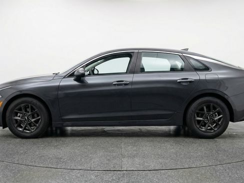 Used 2025 Kia K5 LXS FWD image 5