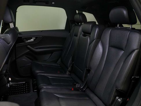 Used 2018 Audi Q7 3.0T Premium Plus w/ Premium Plus Package AWD/4WD image 16