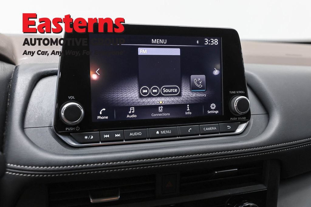 Used 2023 Nissan Rogue S AWD/4WD image 22