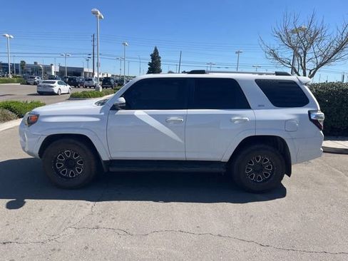 Used 2019 Toyota 4Runner SR5 Premium image 4