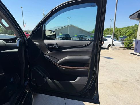 Used 2019 Chevrolet Suburban LT AWD/4WD image 49