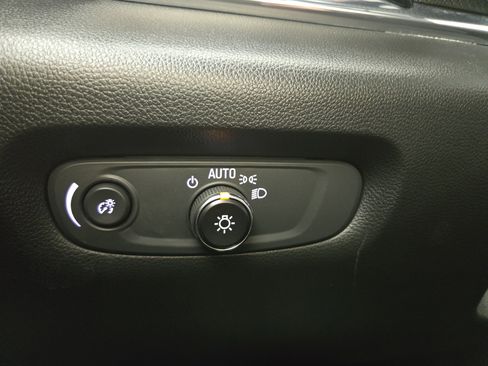 Certified 2023 Chevrolet Traverse RS image 26