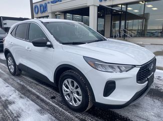 Used 2023 Ford Escape Active video 1