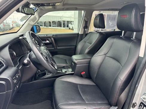 Used 2023 Toyota 4Runner TRD Off-Road Premium w/ Moonroof Package AWD/4WD image 11